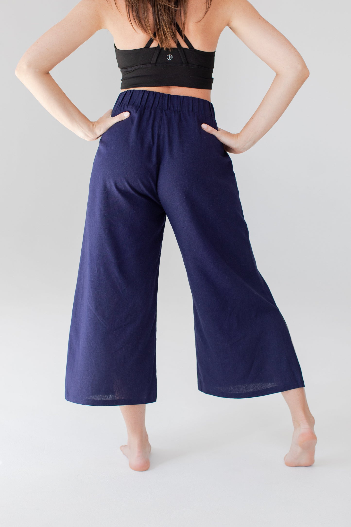 Essential Crop Pant