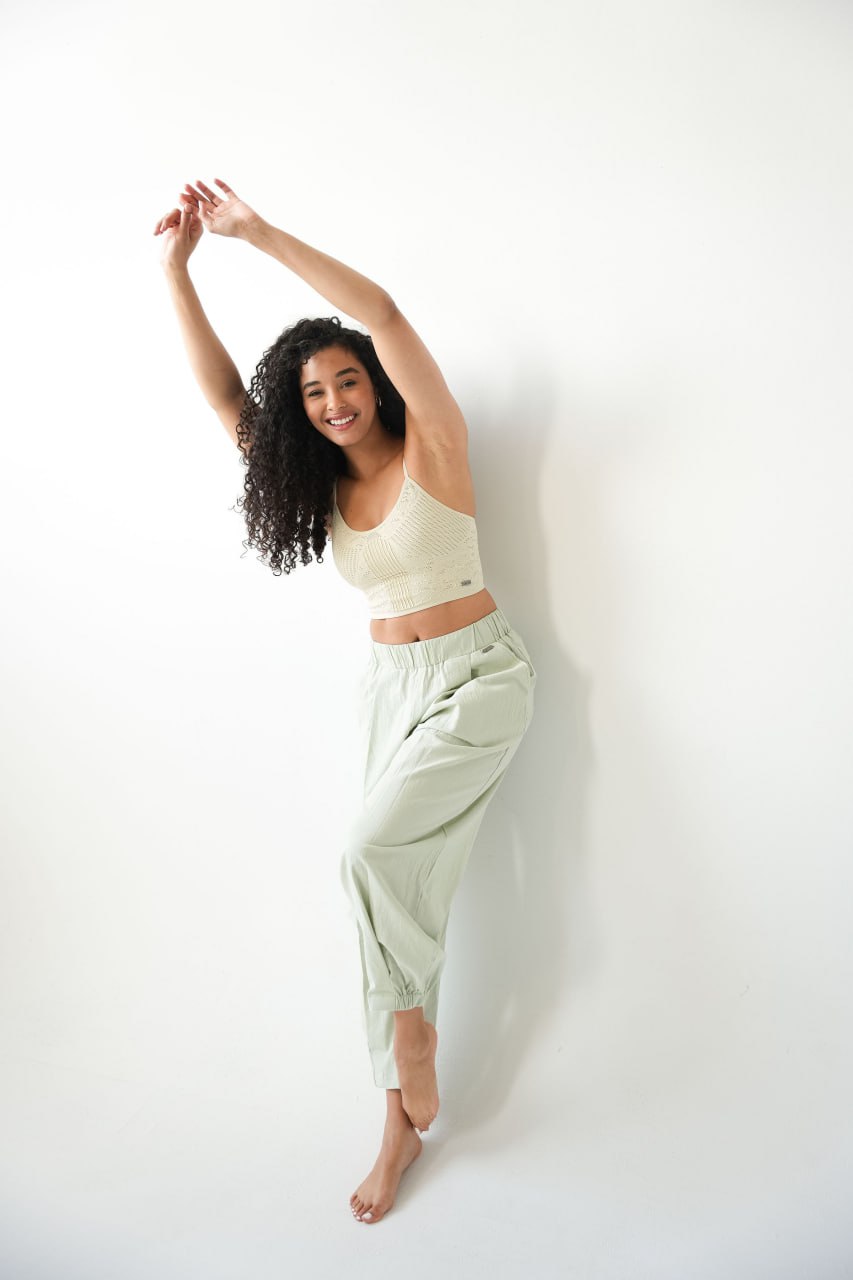 SAVVI Solas Leggings - Color: Zeal (Greenish) Womens Size L Yoga Athleisure